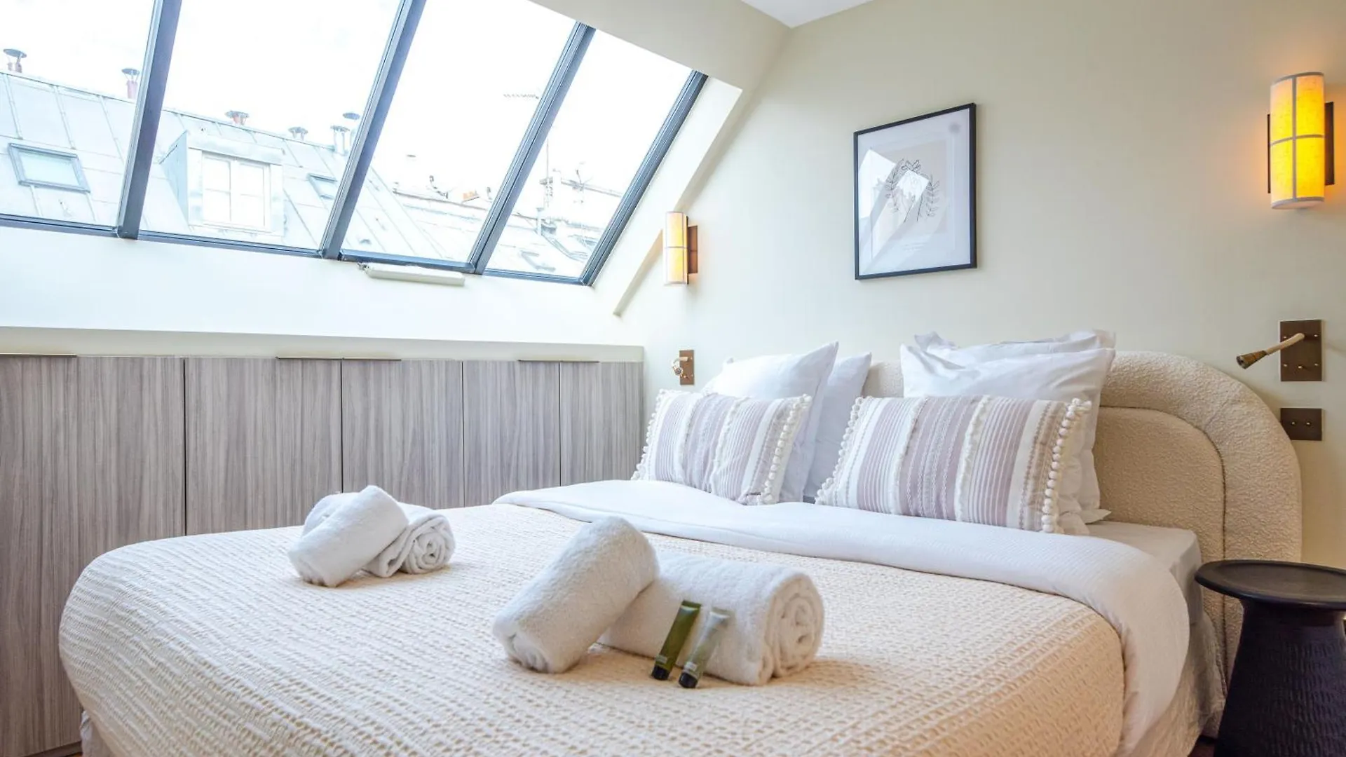 Louvre Saint Honore Apartment Paris